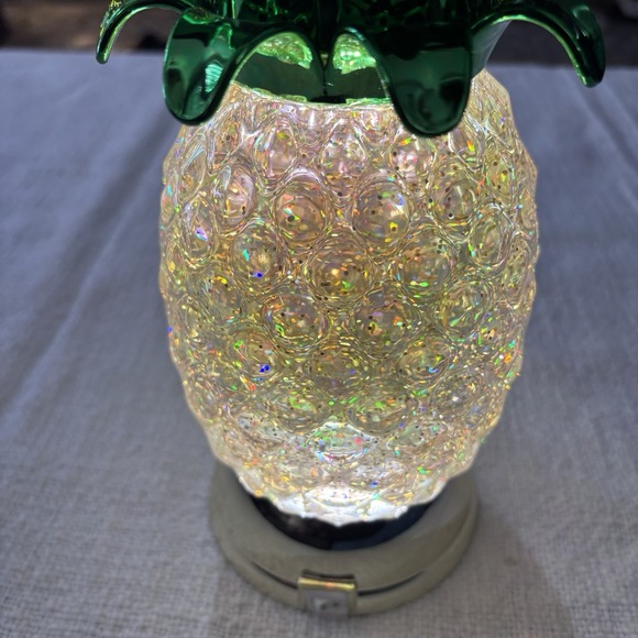 Bath & Body Works Light Up Pineapple Glitter Globe Candle Holder Works NEW - Picture 4 of 7